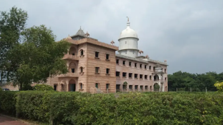 Local Place In Varanasi Lahartara